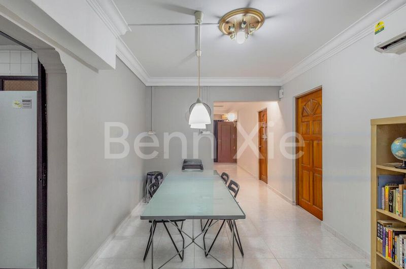 Executive HDB for Sale in  308 Woodlands Avenue 1 - Image 1